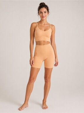 NWT Women’s Yoga Outfit Seamless Workoutset High Waist Shorts With Sports Bra S